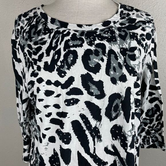 NWT Passports Black, Gray & White Animal Print Top - Picture 2 of 9